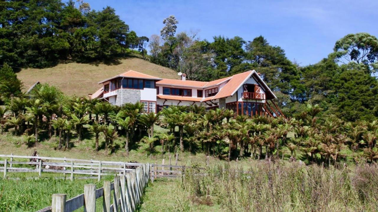 Chacara Com Wi-Fi, Churrasqueira E Lazer Em Cunha Bagian luar foto