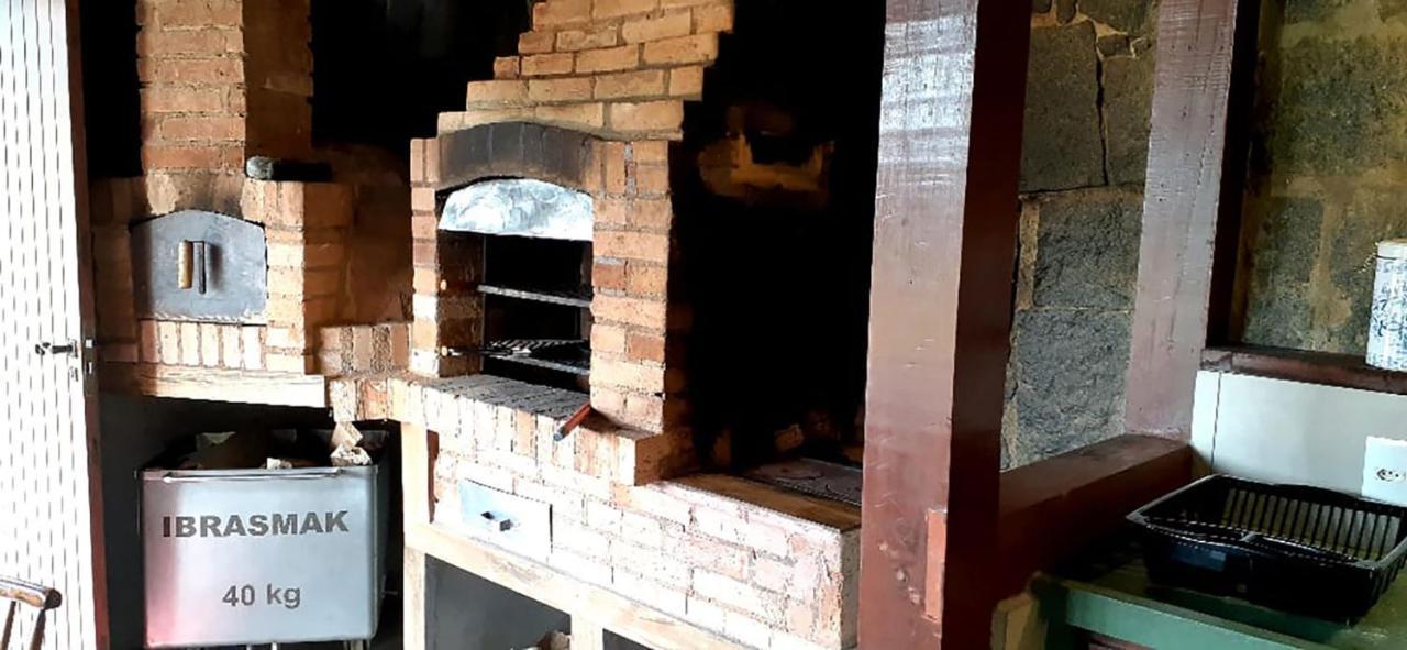 Chacara Com Wi-Fi, Churrasqueira E Lazer Em Cunha Bagian luar foto
